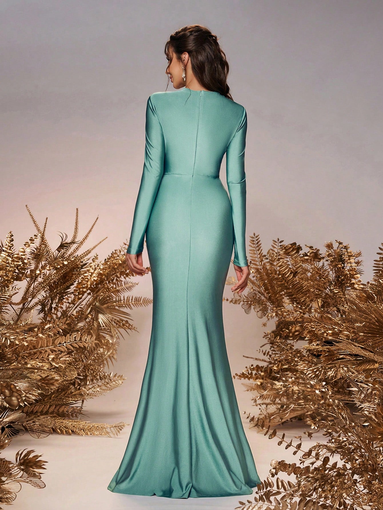 LLstyle Green Stretch Knit Long-Sleeved Deep V-Neck Dresses