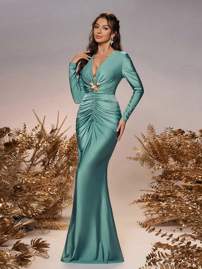 LLstyle Green Stretch Knit Long-Sleeved Deep V-Neck Dresses